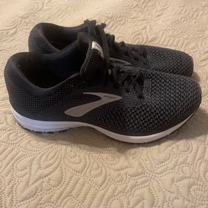 Brooks Revel 2 running shoes size 9